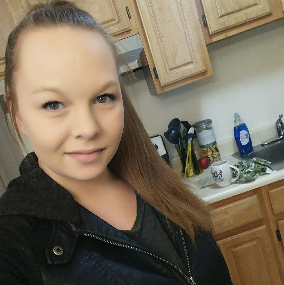 Meet your Posher, Shila